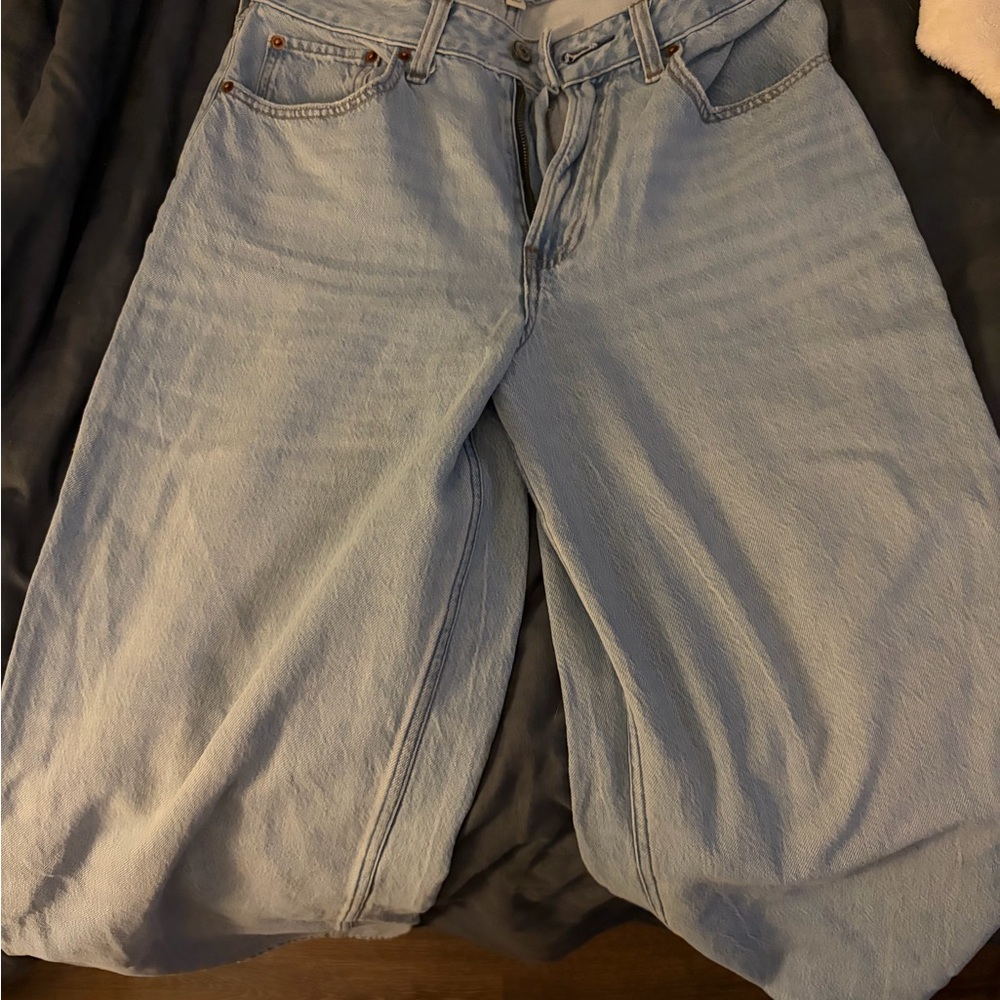Women’s Abercrombie and fitch wide leg jeans-long - Picture 4 of 4